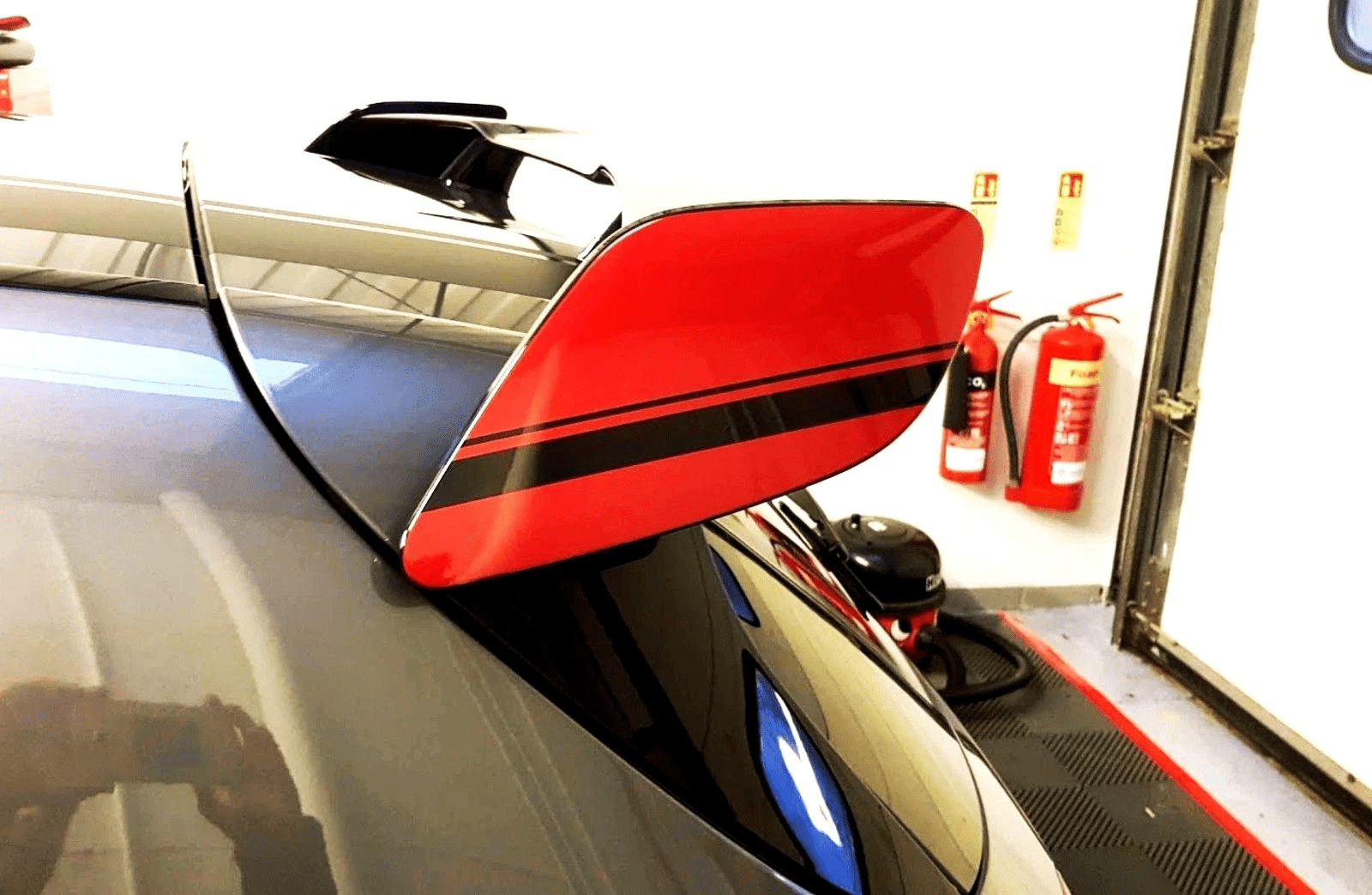 Autocollants Aileron Béquet Spoiler AMG Mercedes Class A45 GLA 45 – Image 3